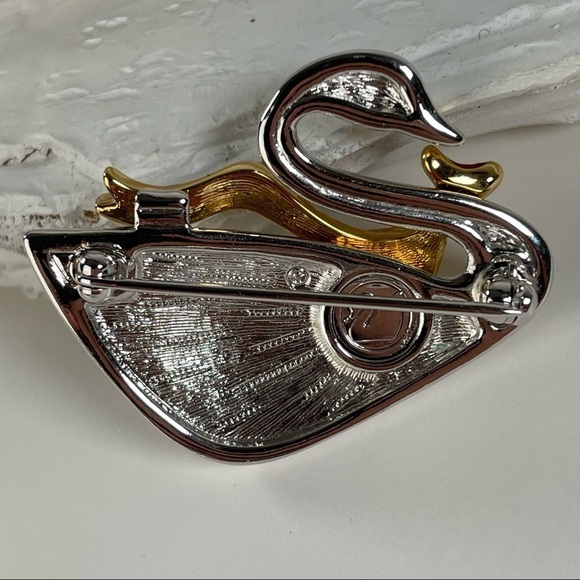 Swarovski Signed Christmas Edition Swan Brooch 30 Crystals - Picture 3 of 11